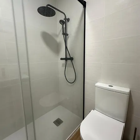 Cervantes - Cerca Del Centro De *